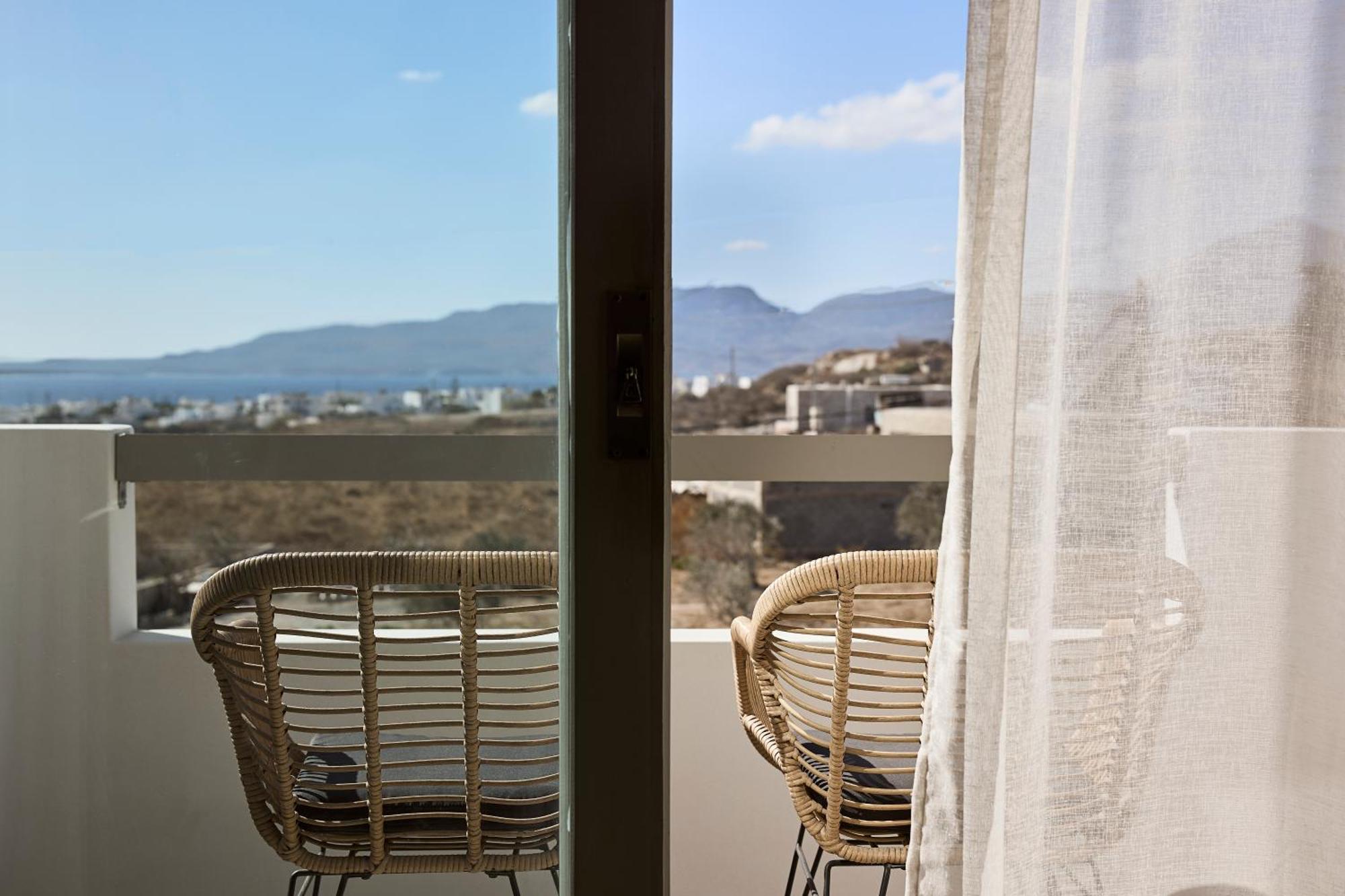 Kedros Milos Suites Adámas Eksteriør bilde